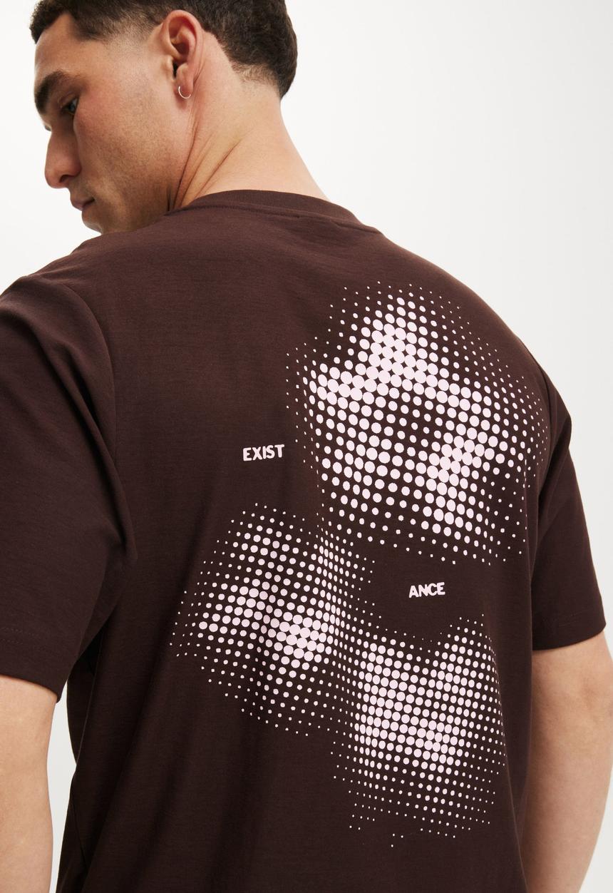 Cotton On - Cropped Fit Graphic T-Shirt - Dark Oak/Existance