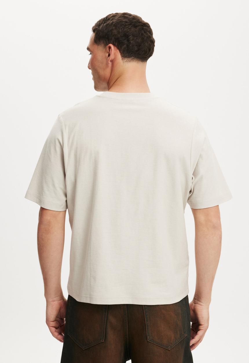Cotton On - Cropped Fit Graphic T-Shirt - Sand Dune/Dreams