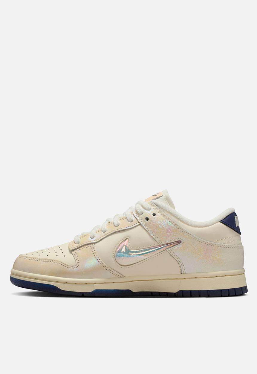 Nike - WMNS DUNK LOW