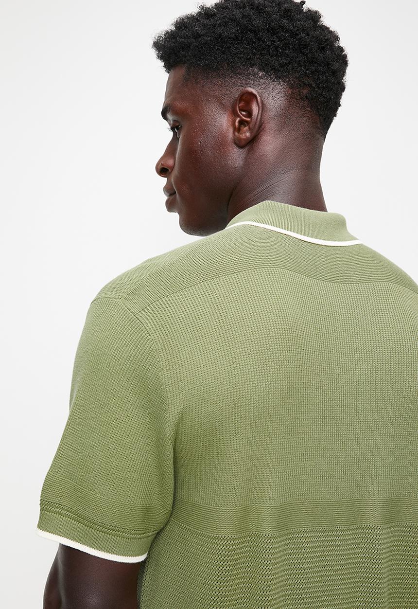 POLO - MADDOX Textured Knitted Ss Golfer - Fatigue