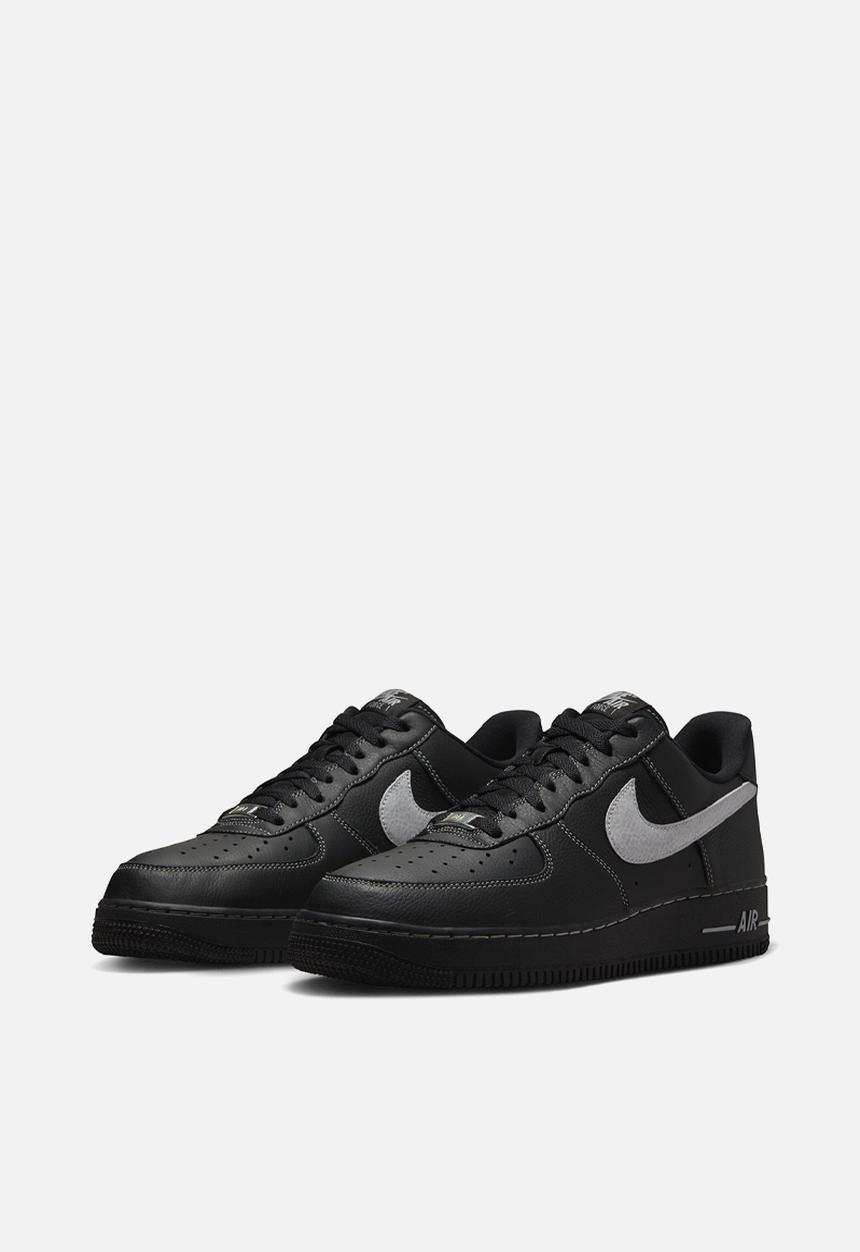 Nike - Air Force 1 '07 LV8