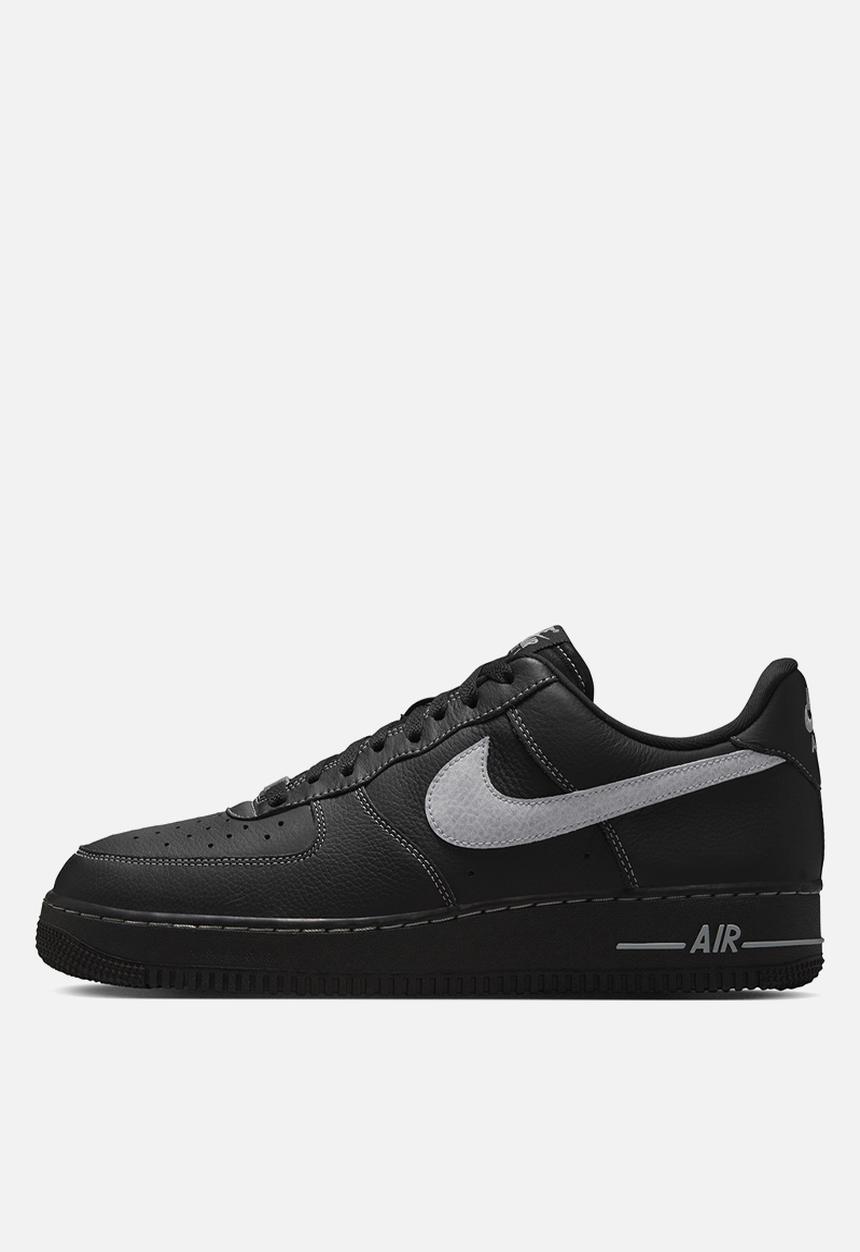 Nike - Air Force 1 '07 LV8