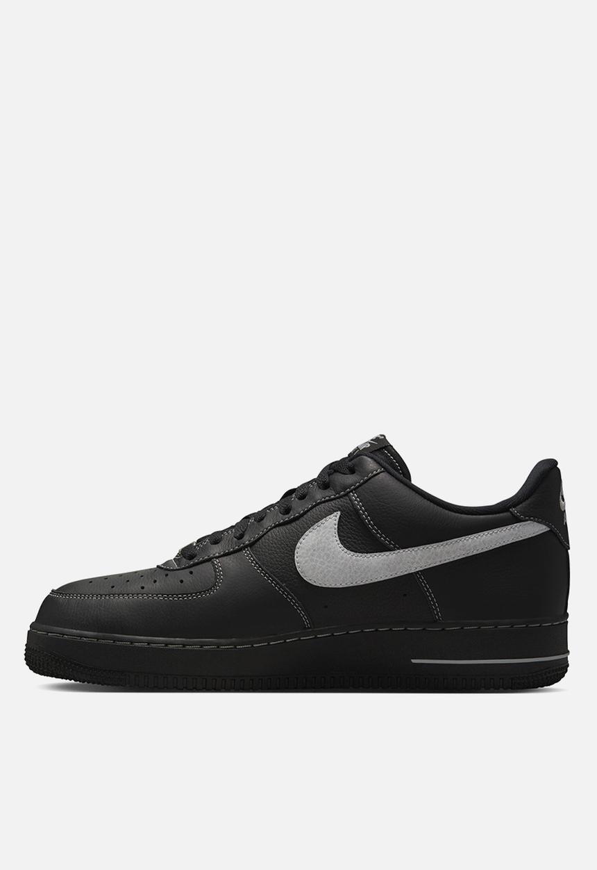 Nike - Air Force 1 '07 LV8