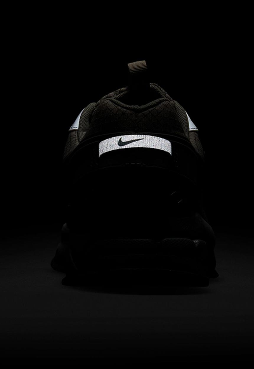 Nike - Zoom Vomero Roam