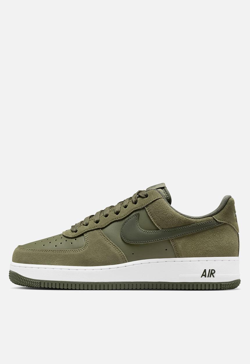 Nike - Air Force 1 '07 LV8
