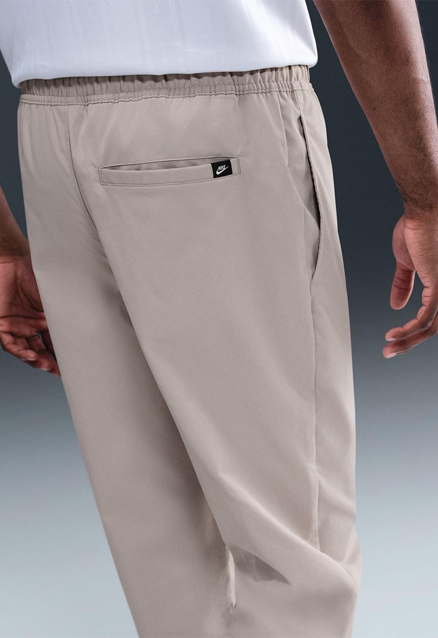 Nike - NSW Club Woven  Taper Pant  - College Grey/College Grey