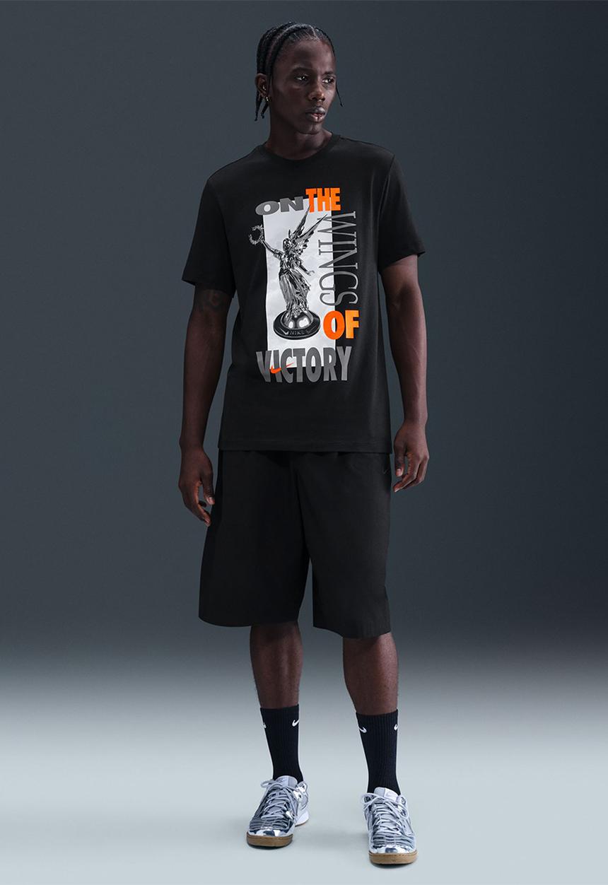 Nike - NSW  Tee Goddne Photo SS Tee - Black