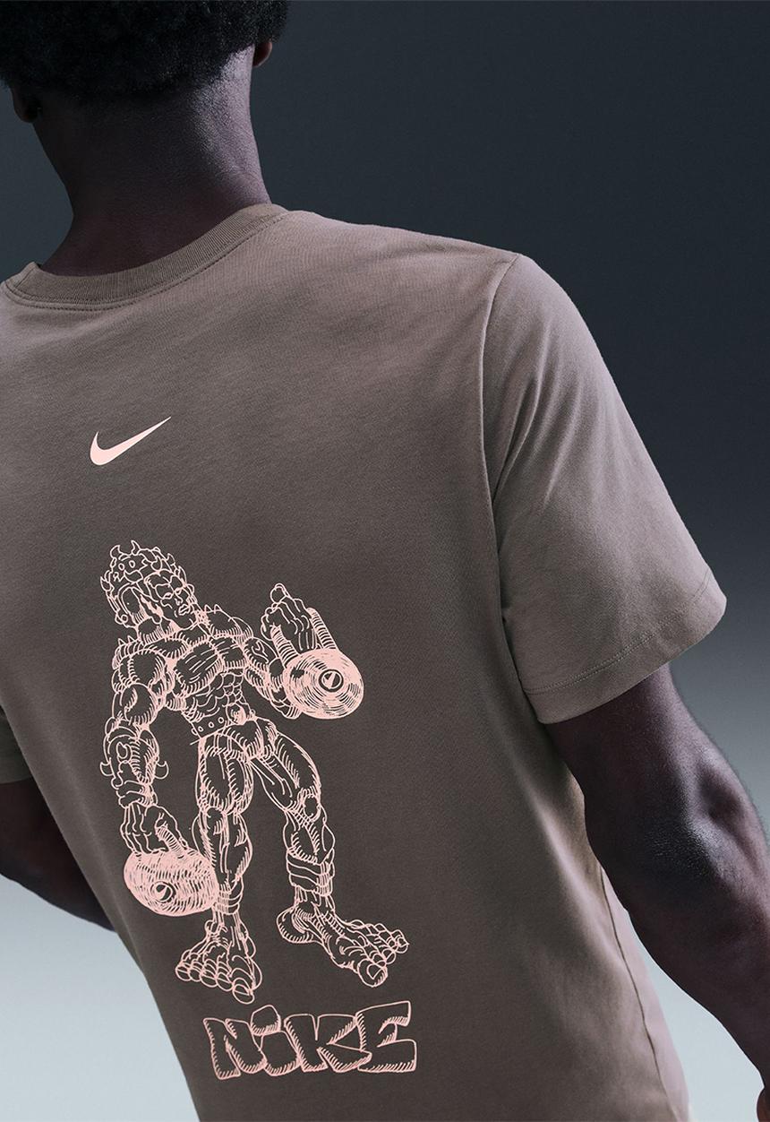 Nike - IYKYK Fitness Tee - Cave Stone/Washed Coral