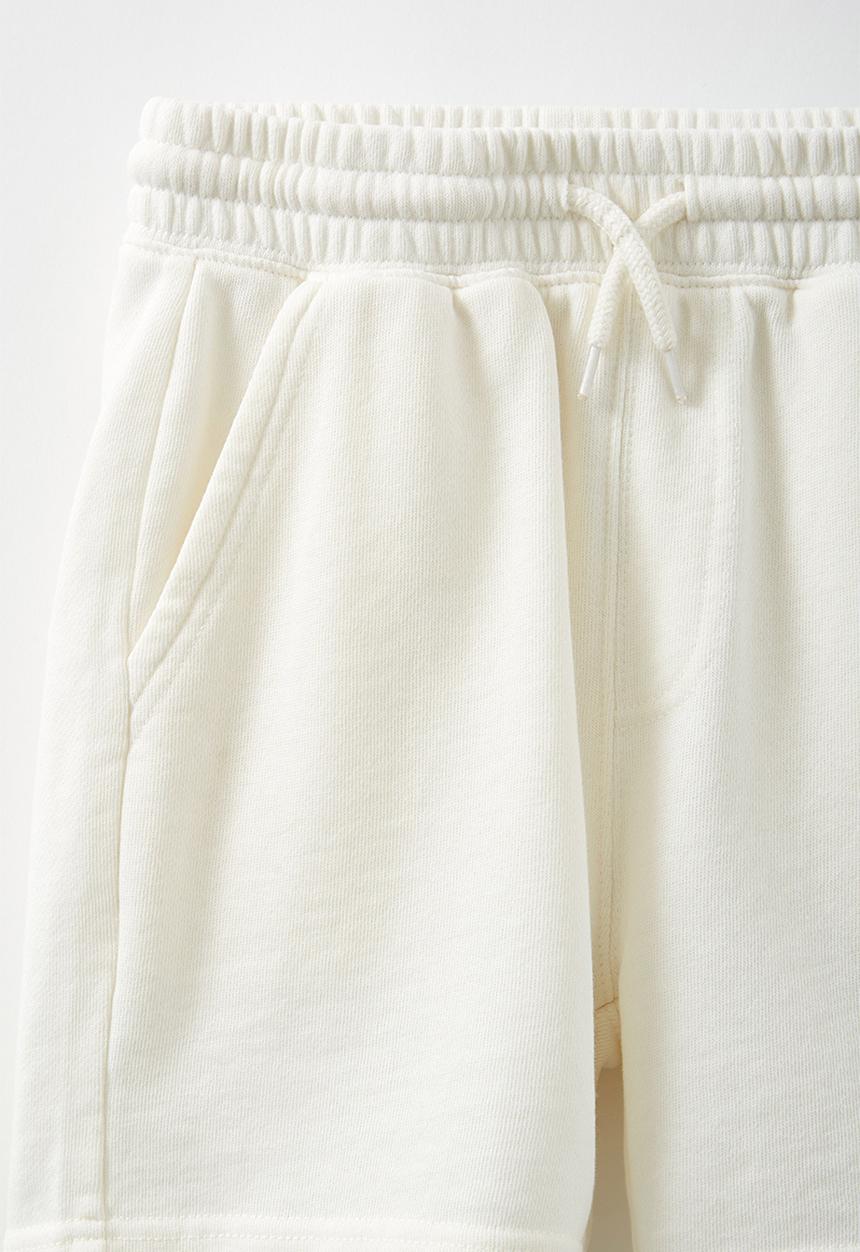 Cotton On - Henry slouch short - vanilla garment dye