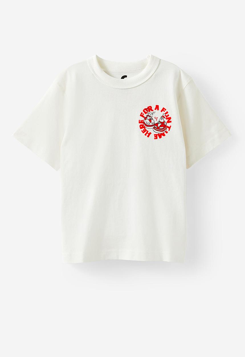 Cotton On - Jonny short sleeve graphic print tee - vanilla/holly jolly fun time