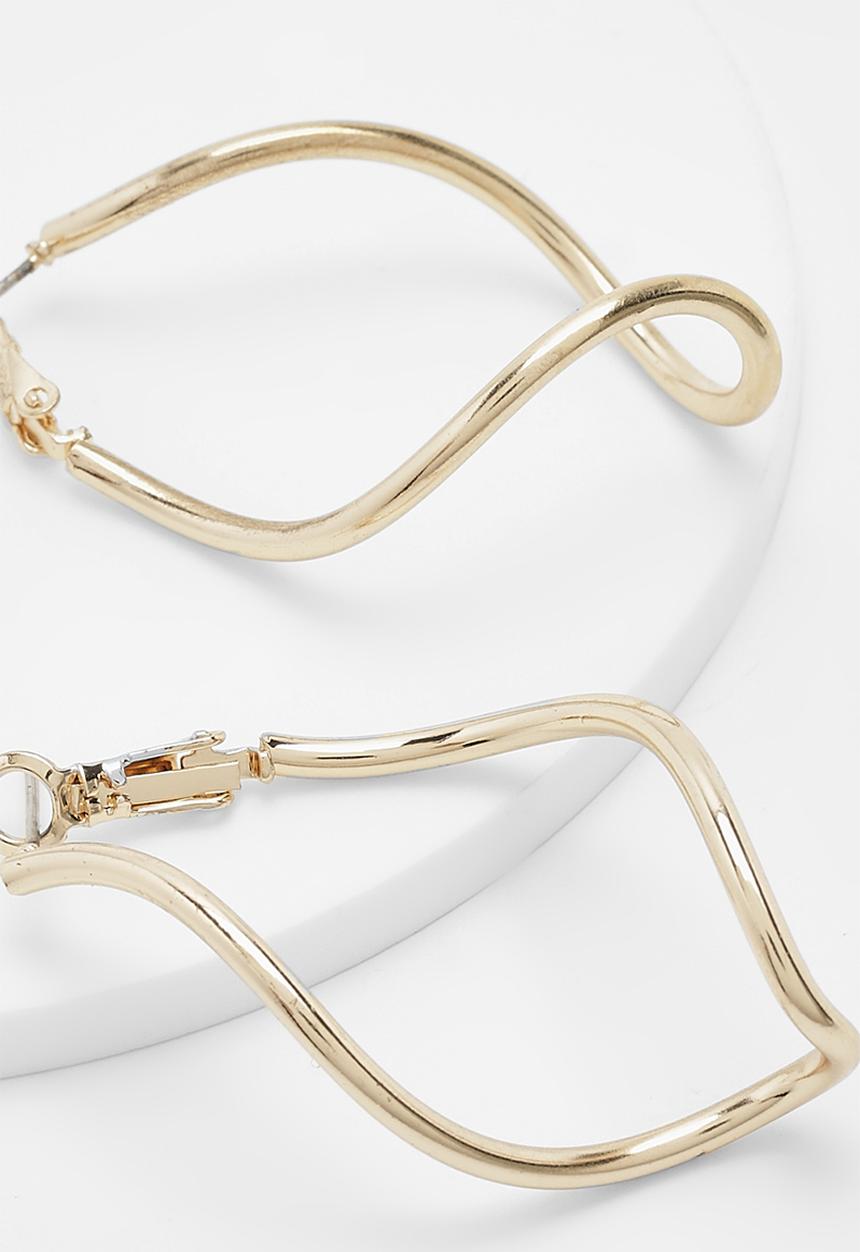 boohoo - Wavy shaped earring hoop earrings - gold