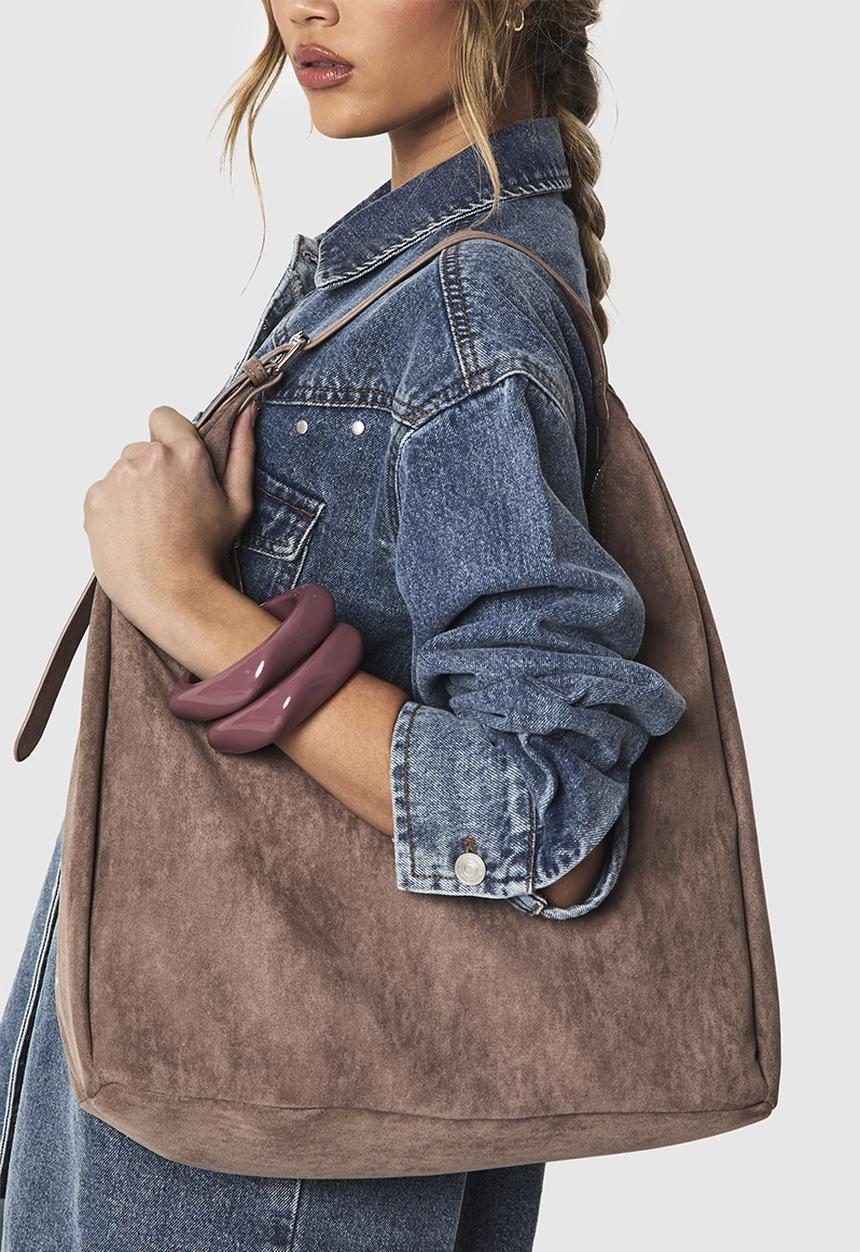 boohoo - Faux suede slouchy shoulder bag - taupe