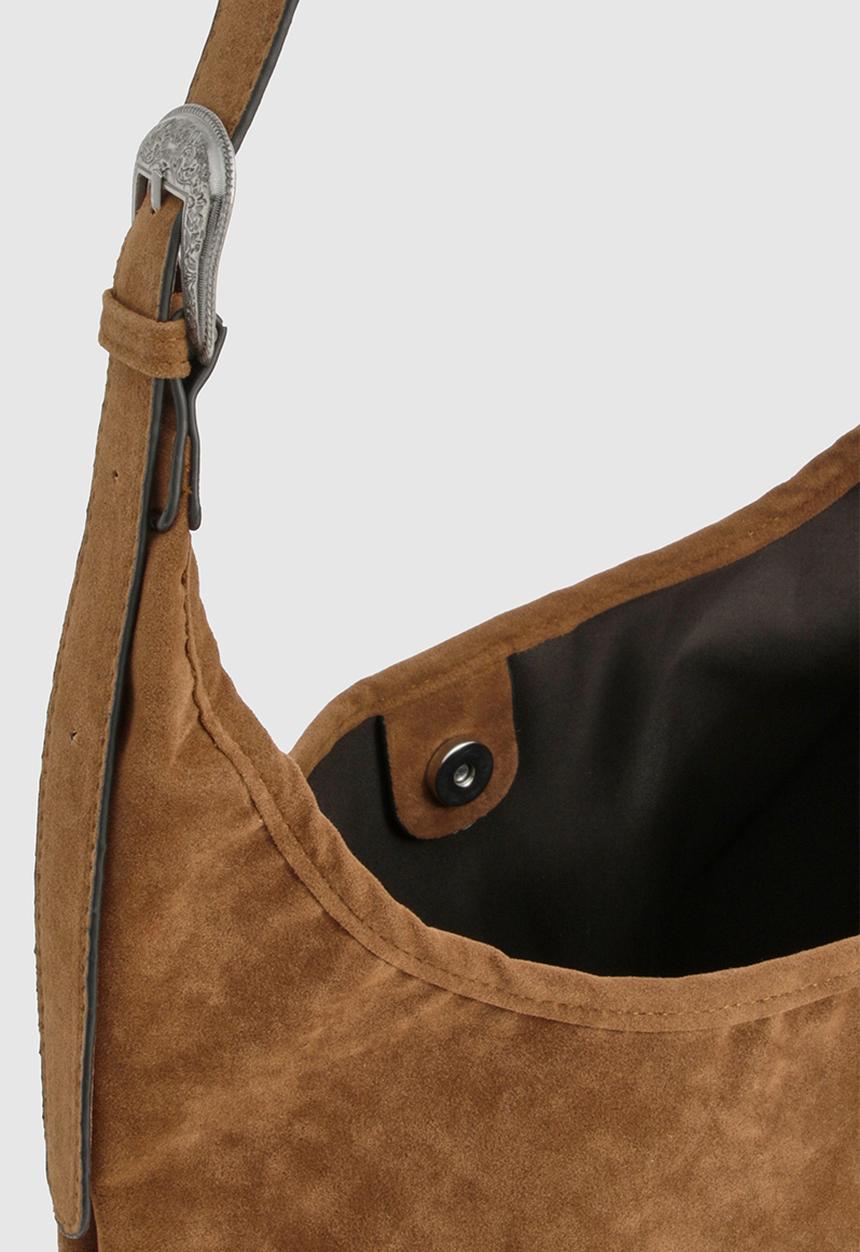 boohoo - Western buckle faux suede slouchy shoulder bag - tan