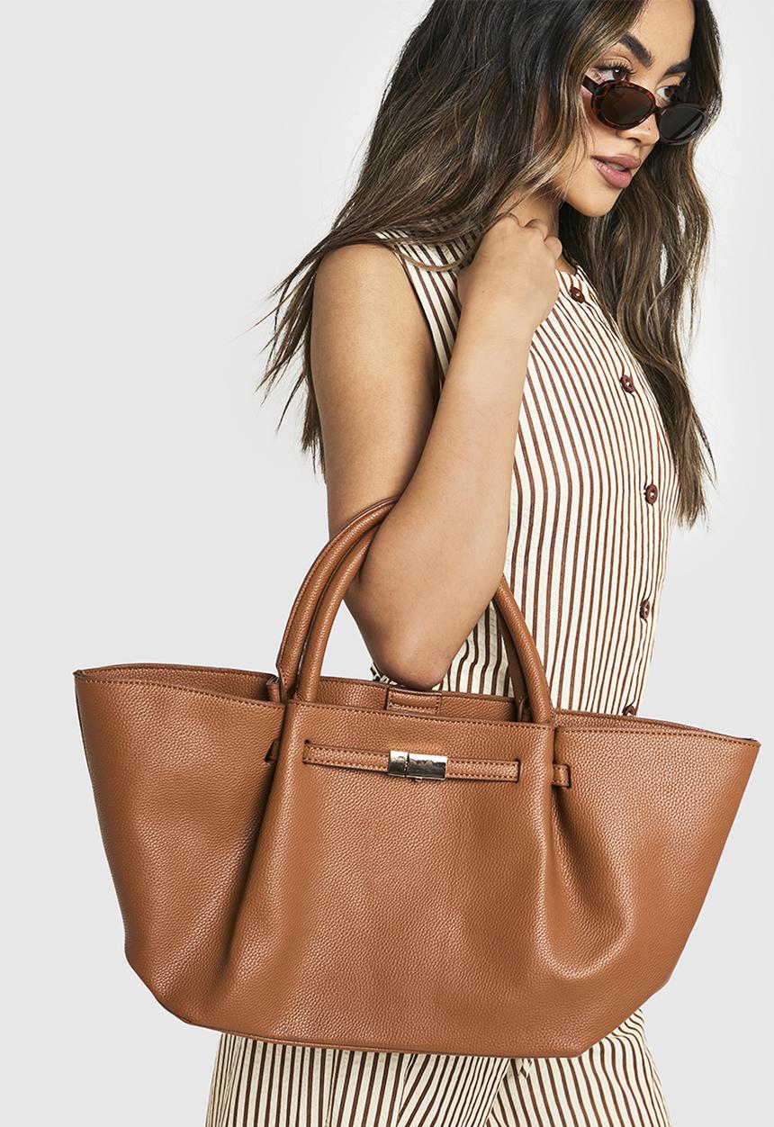 boohoo - Clasp detail textured pu tote bag - tan