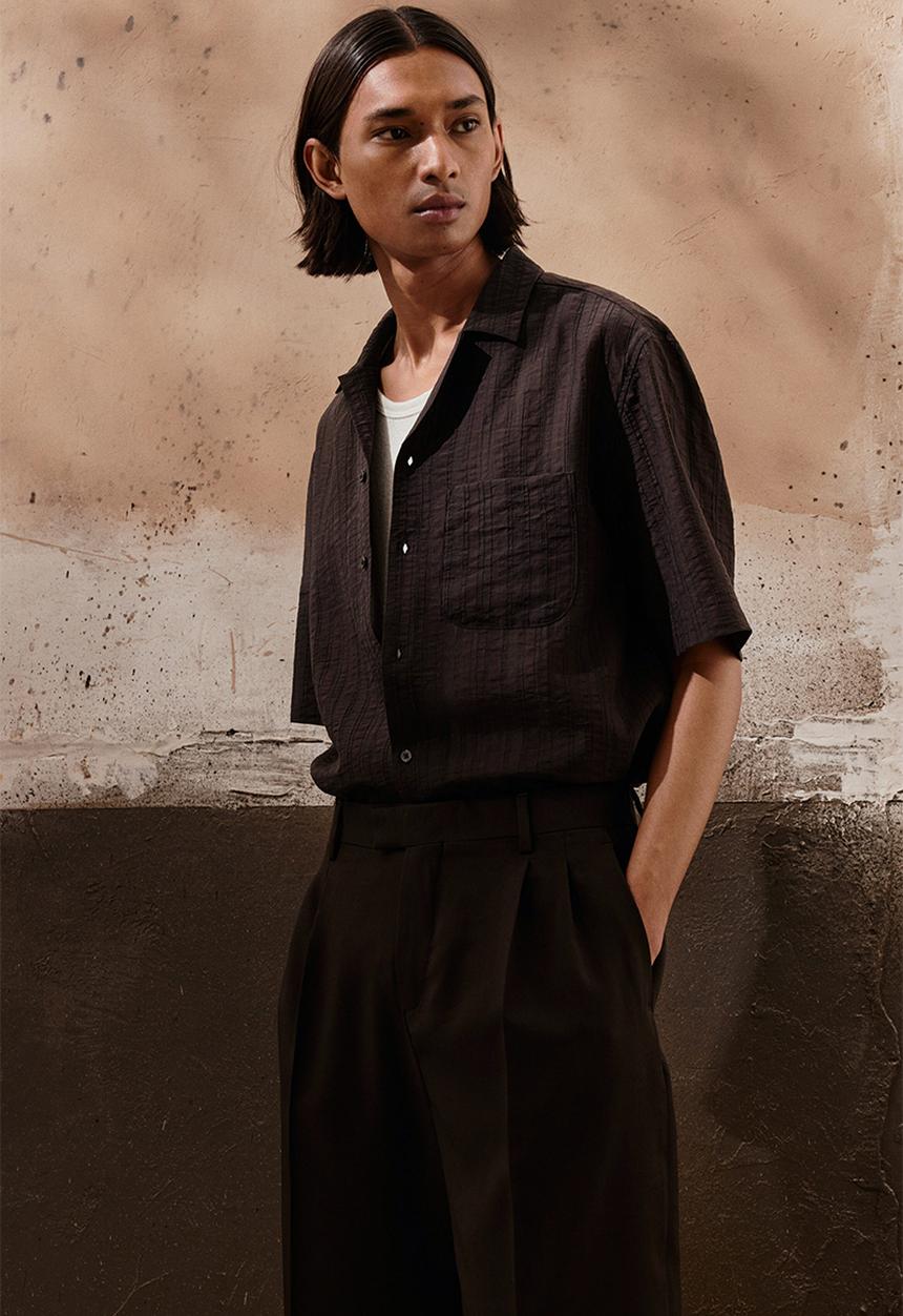 H&M - Regular fit textured resort shirt - dark brown