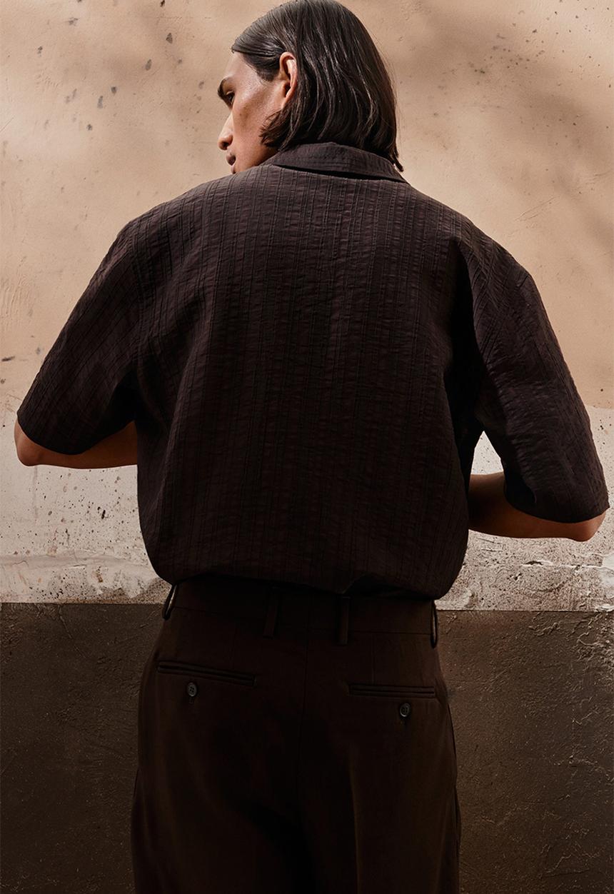H&M - Regular fit textured resort shirt - dark brown