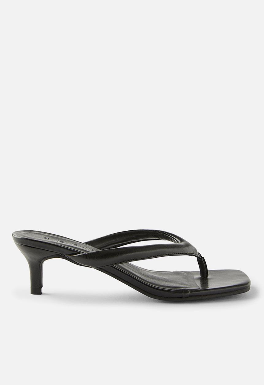 Cotton On - Eve flip flop kitten heel - black puffy