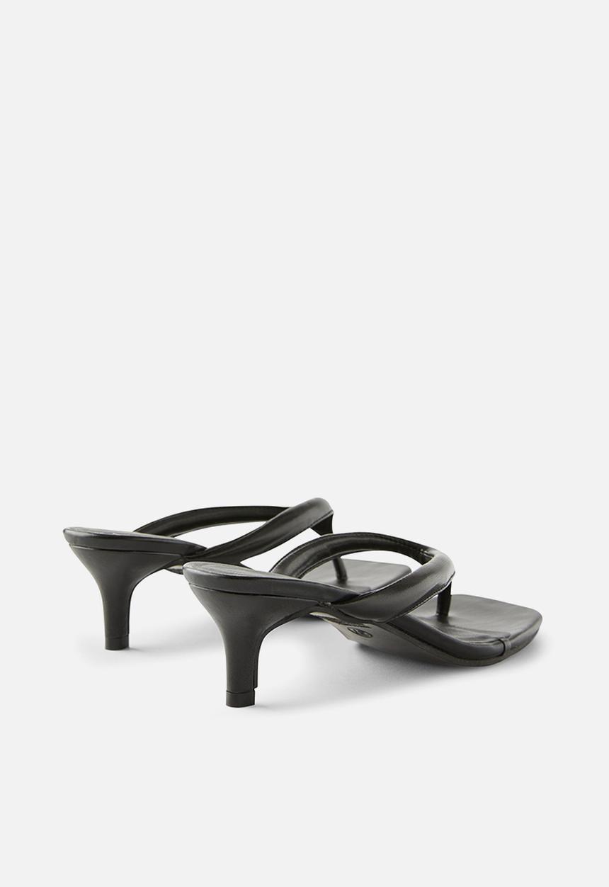 Cotton On - Eve flip flop kitten heel - black puffy