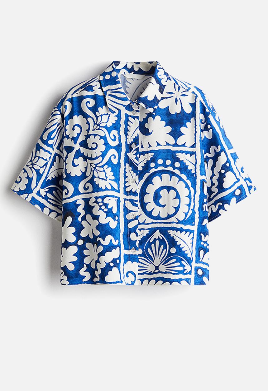 H&M - Short-sleeved twill shirt - bright blue patterned