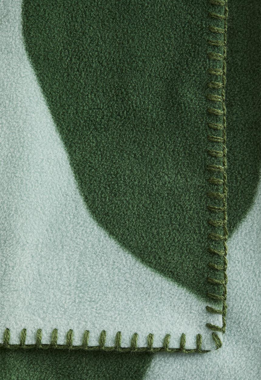 H&M - Patterned fleece blanket - turquoise/patterned
