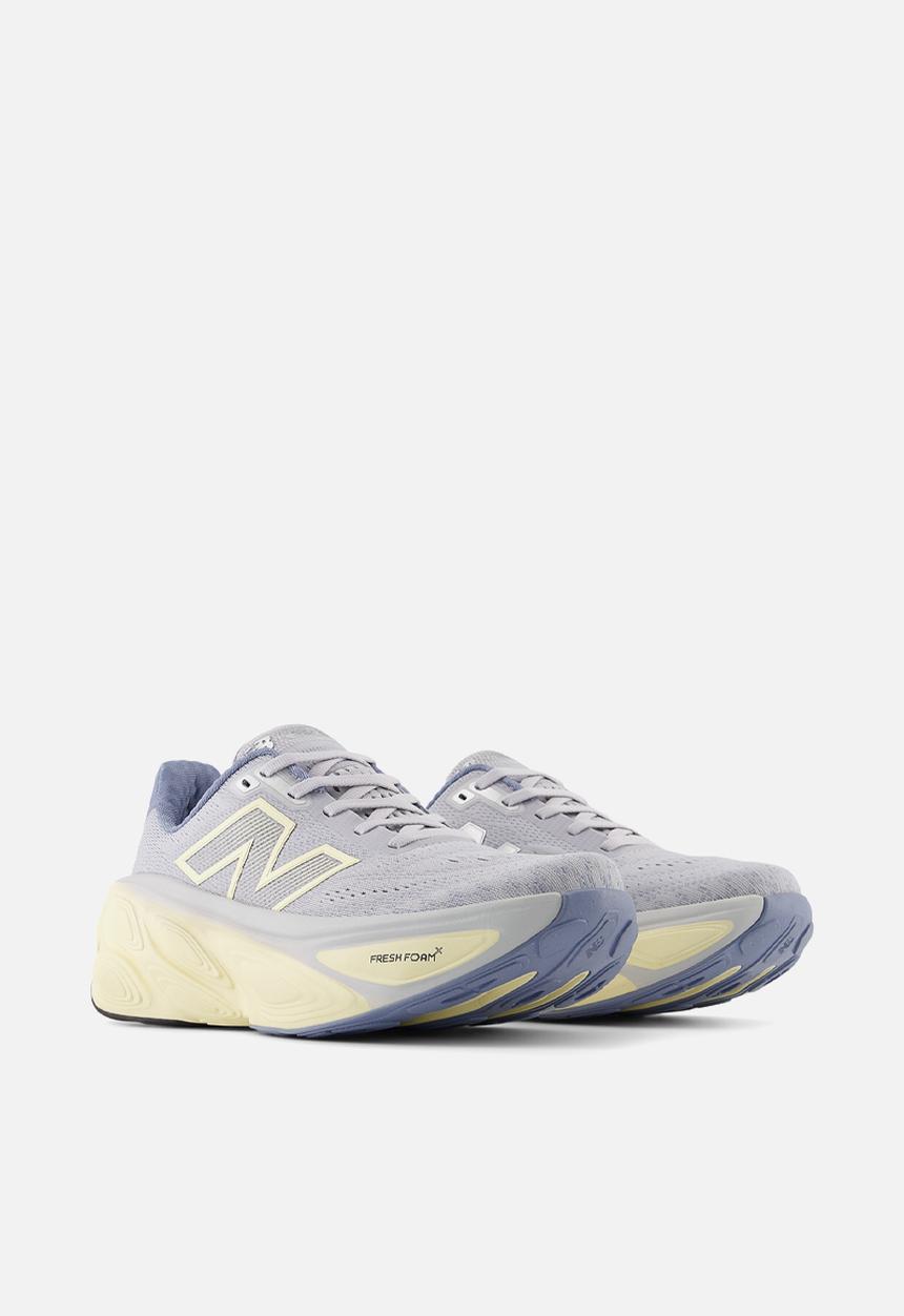 New Balance  - WMORCE5