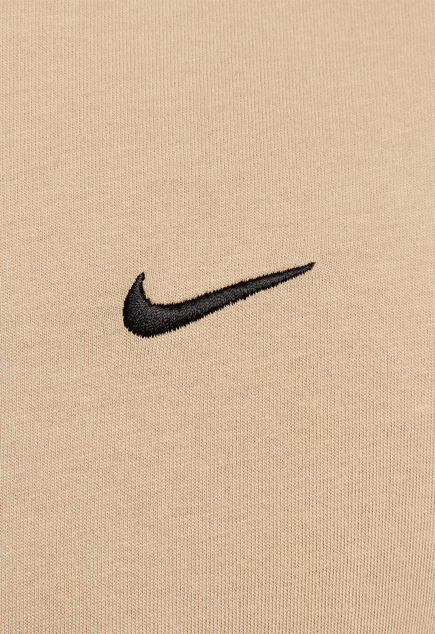 Nike - NSW Embroidered Swoosh FS Tee - Neutral Beige