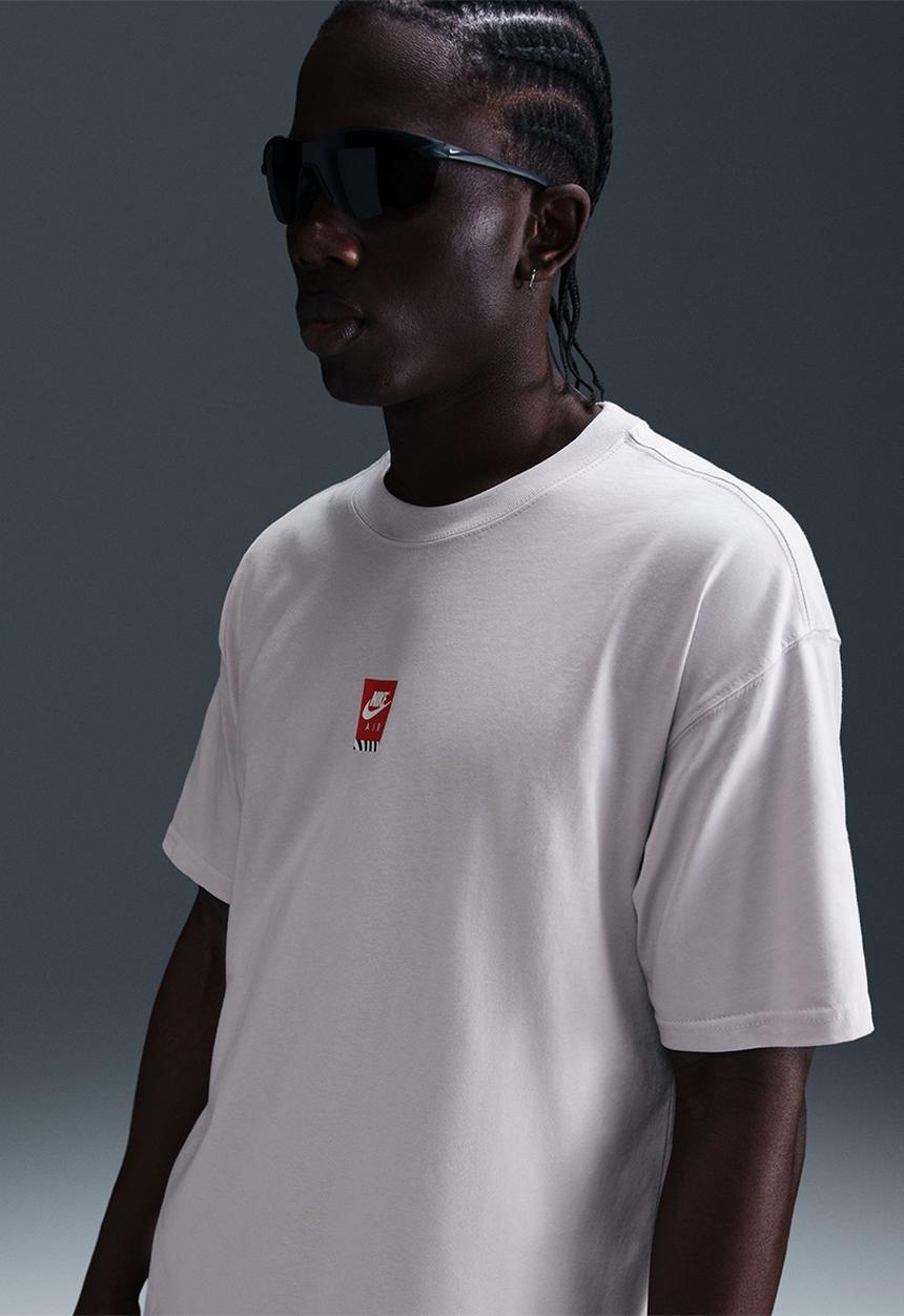 Nike - NSW  M90 OC Sole Food Max Snax Tee - Ecru