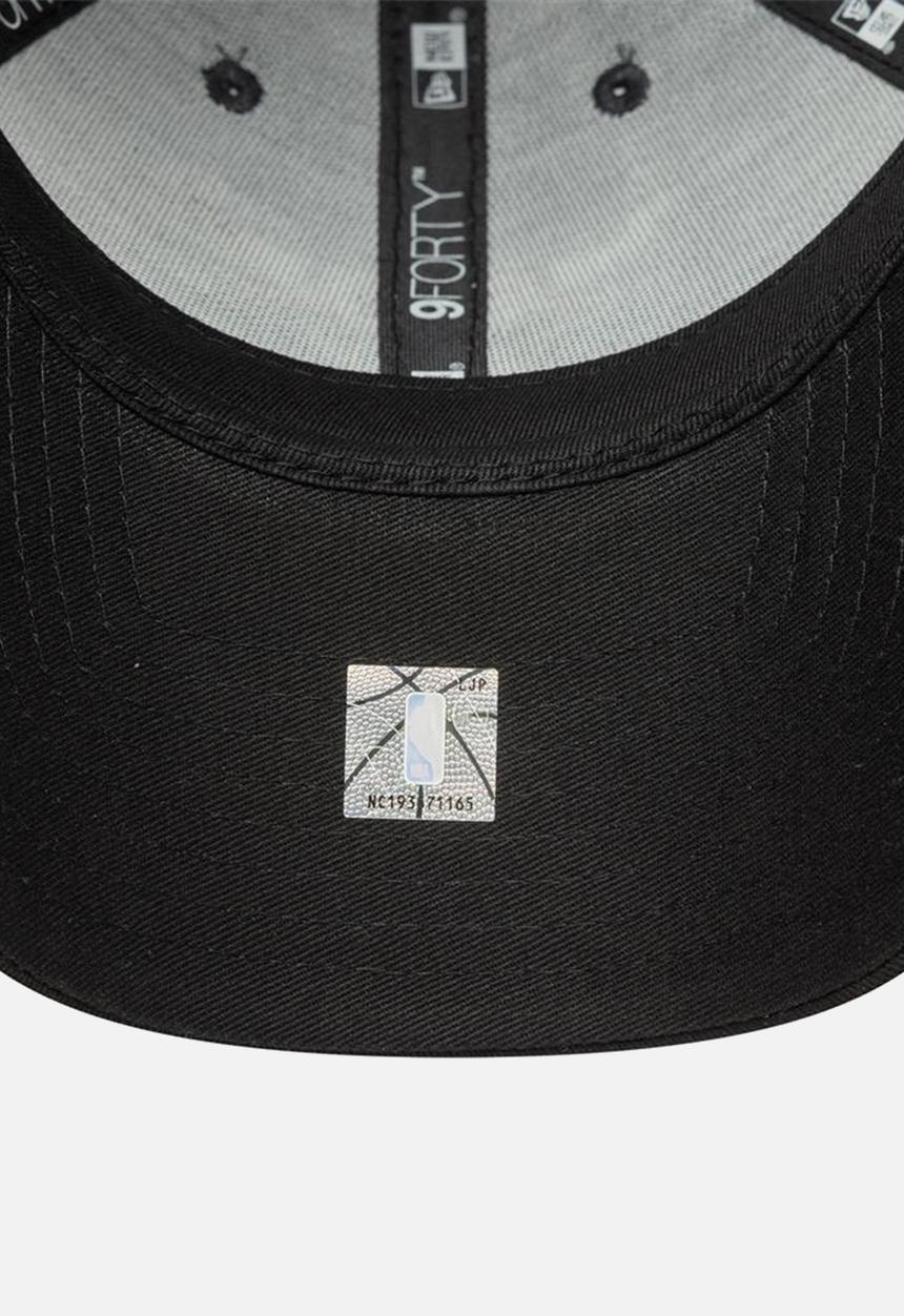 New Era - 940 Side Patch Chibul - Charcoal