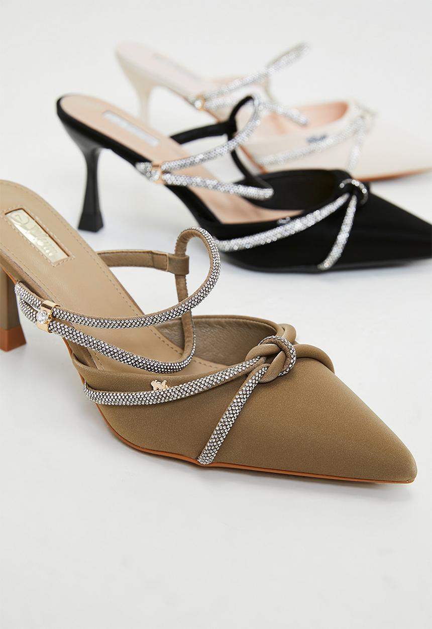 Plum - Henna Closed Toe Ankle Strap - Brown