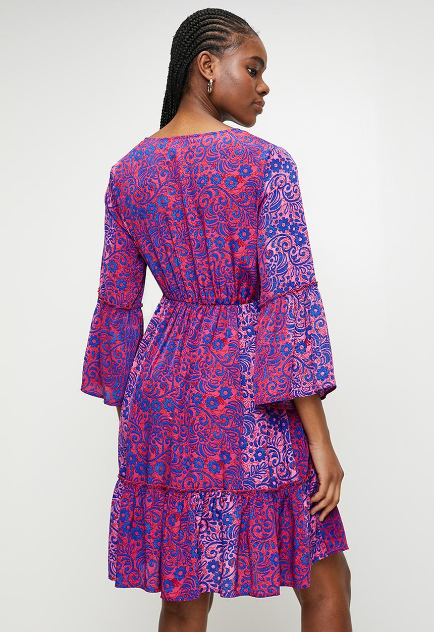 Stella Morgan - V-Neck Tie Cross Neck Tiered Midi Dress Flutter Sleeve - Pink