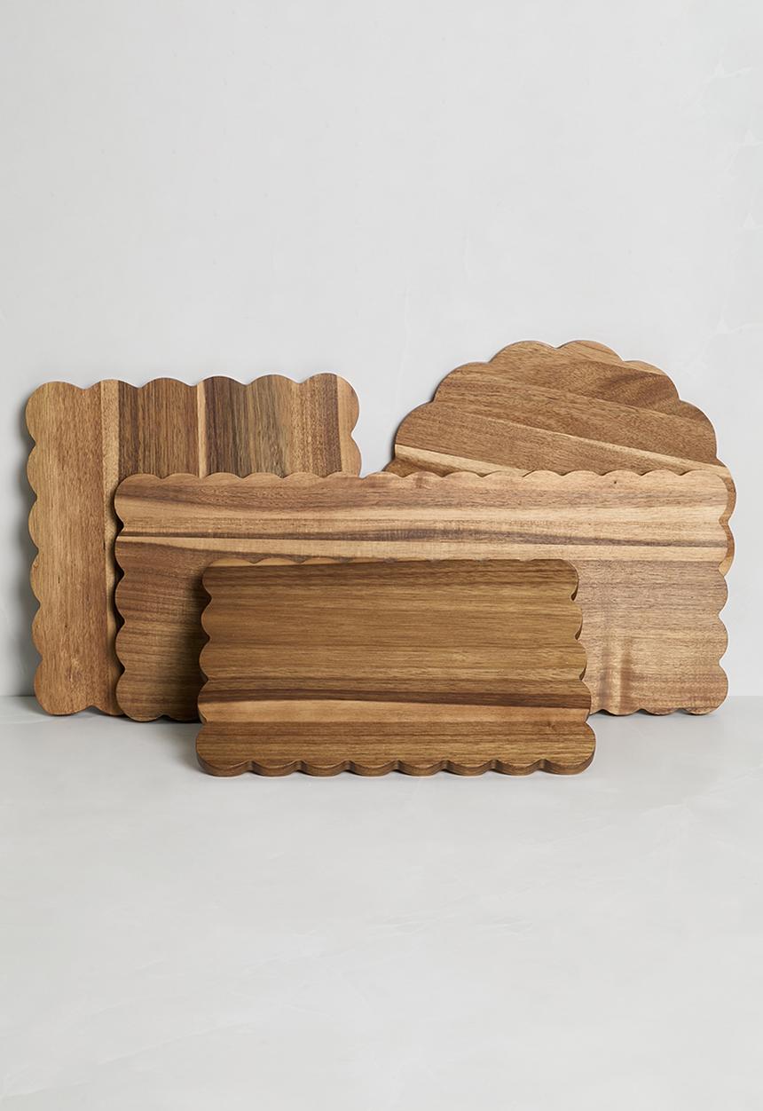 Home Classix - Home Classix Scalloped Edge Wooden Square Board 33x33x1.5cm - brown