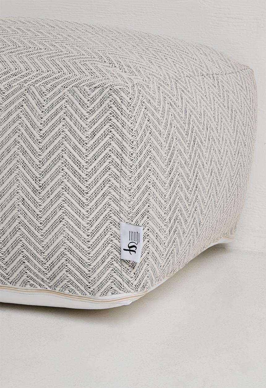Sixth Floor - Poly pouf - Grey
