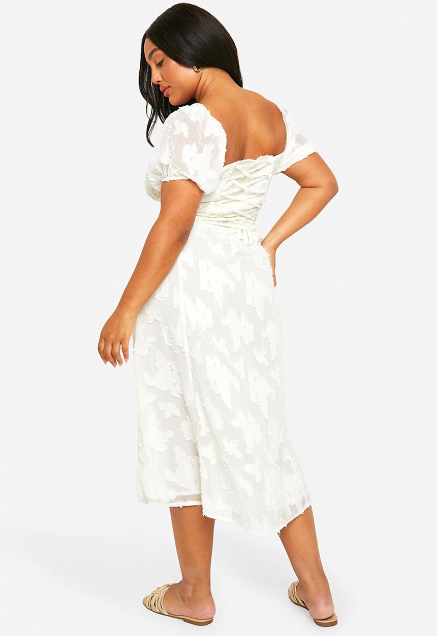 boohoo - Plus Burnout Milkmaid Midi Dress - White