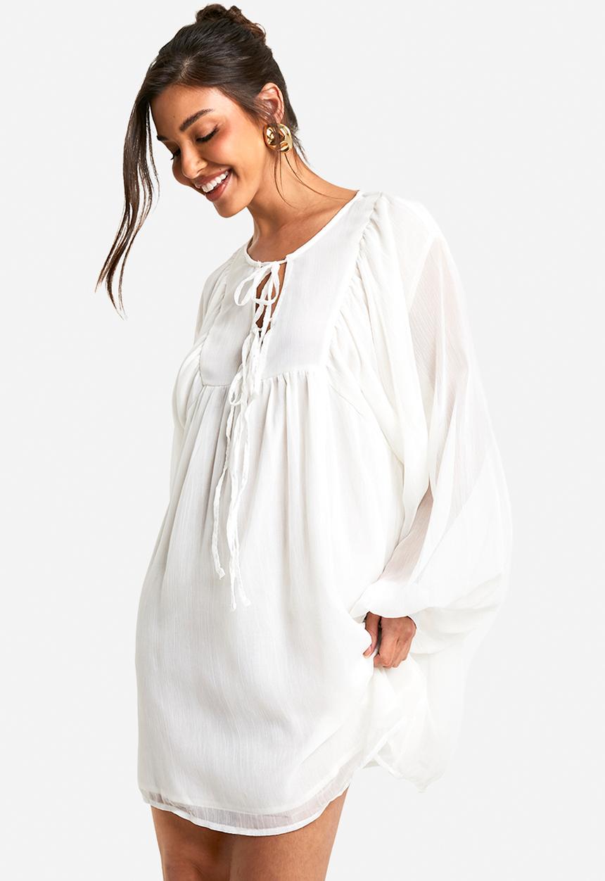 boohoo - Crinkle chiffon smock dress - cream