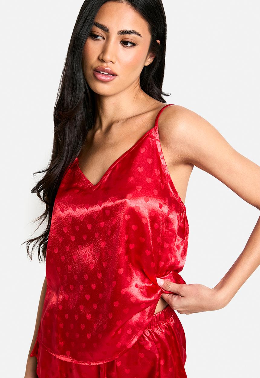 boohoo - Satin heart jacquard cami & shorts pyjama set - red