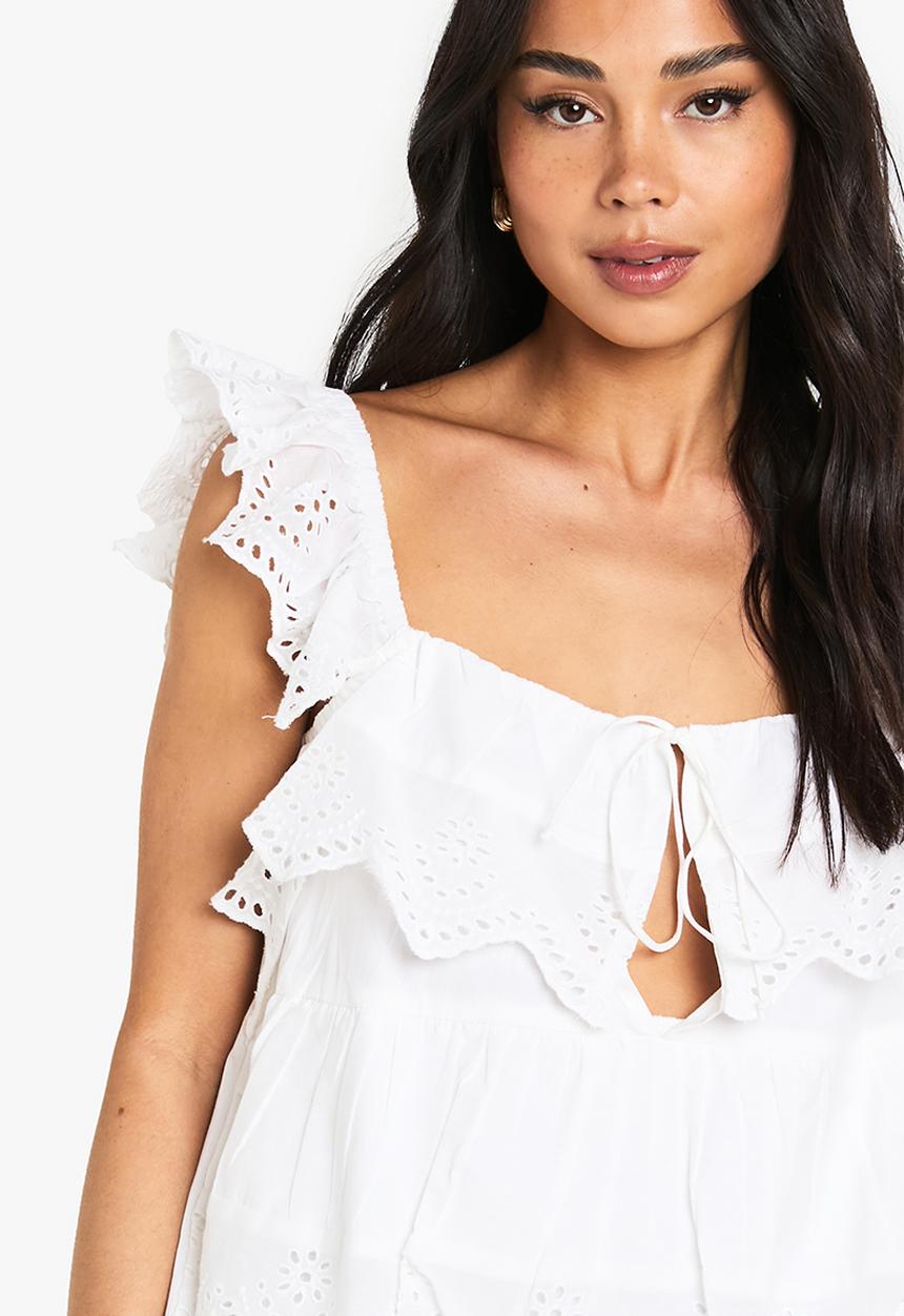 boohoo - Broderie trim layered cami top - white