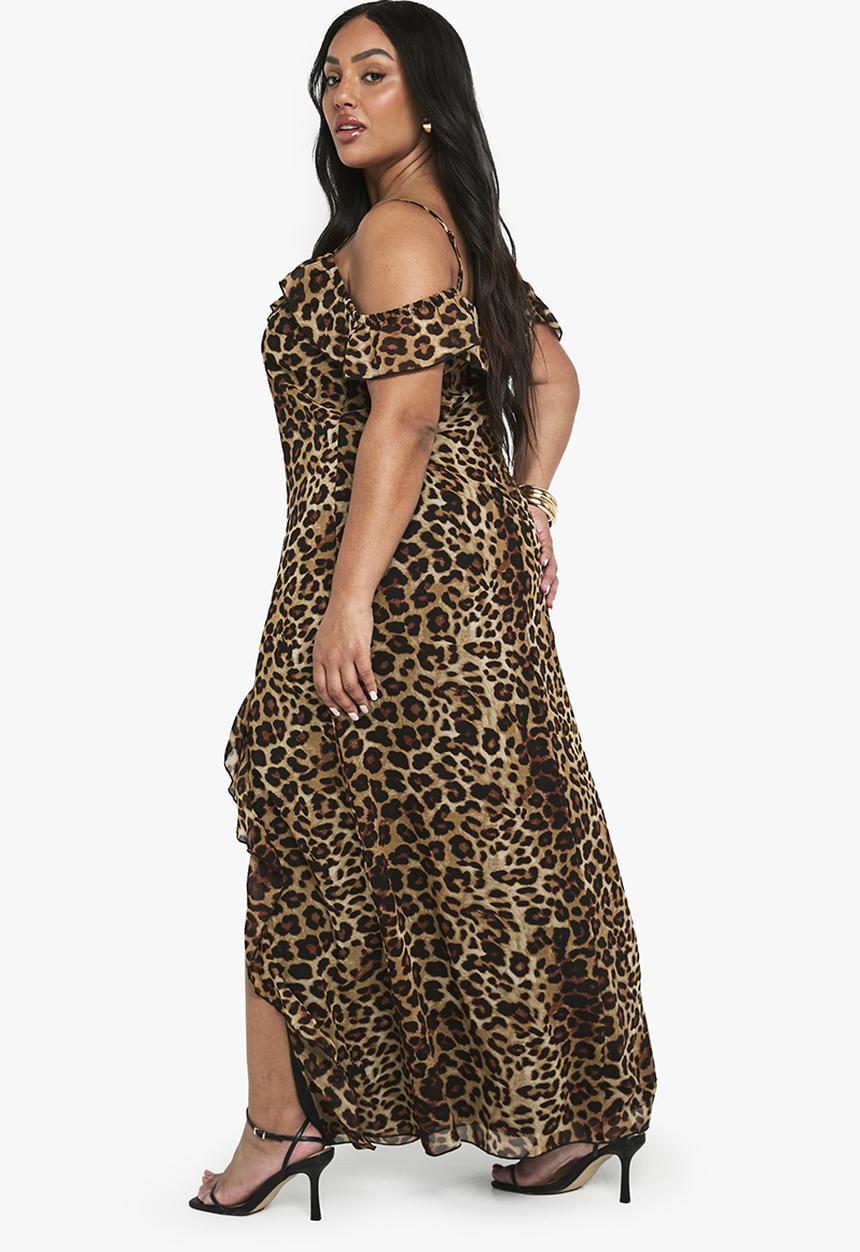 boohoo - Plus Chiffon Printed Ruffle Cold Shoulder Slip Dress -  Leopard