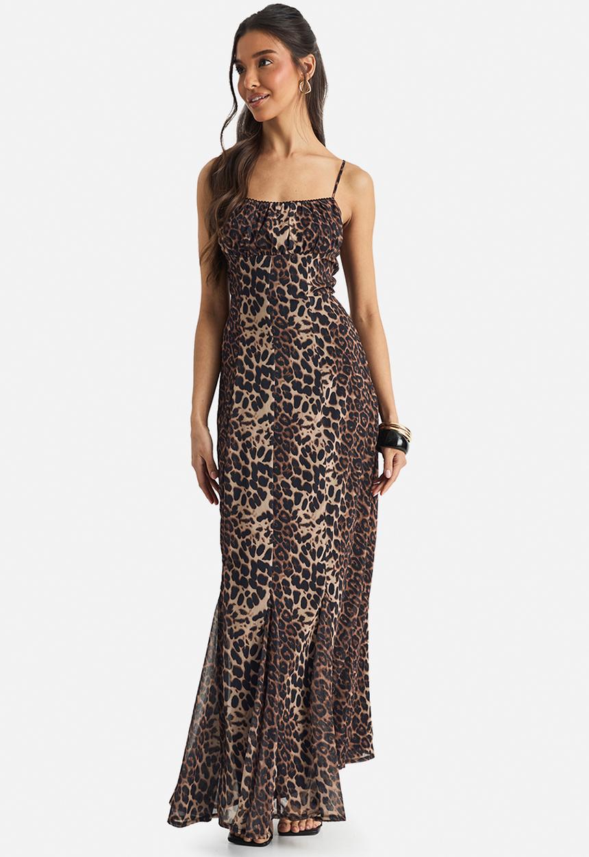 boohoo - Leopard printed godet hem slip dress - brown