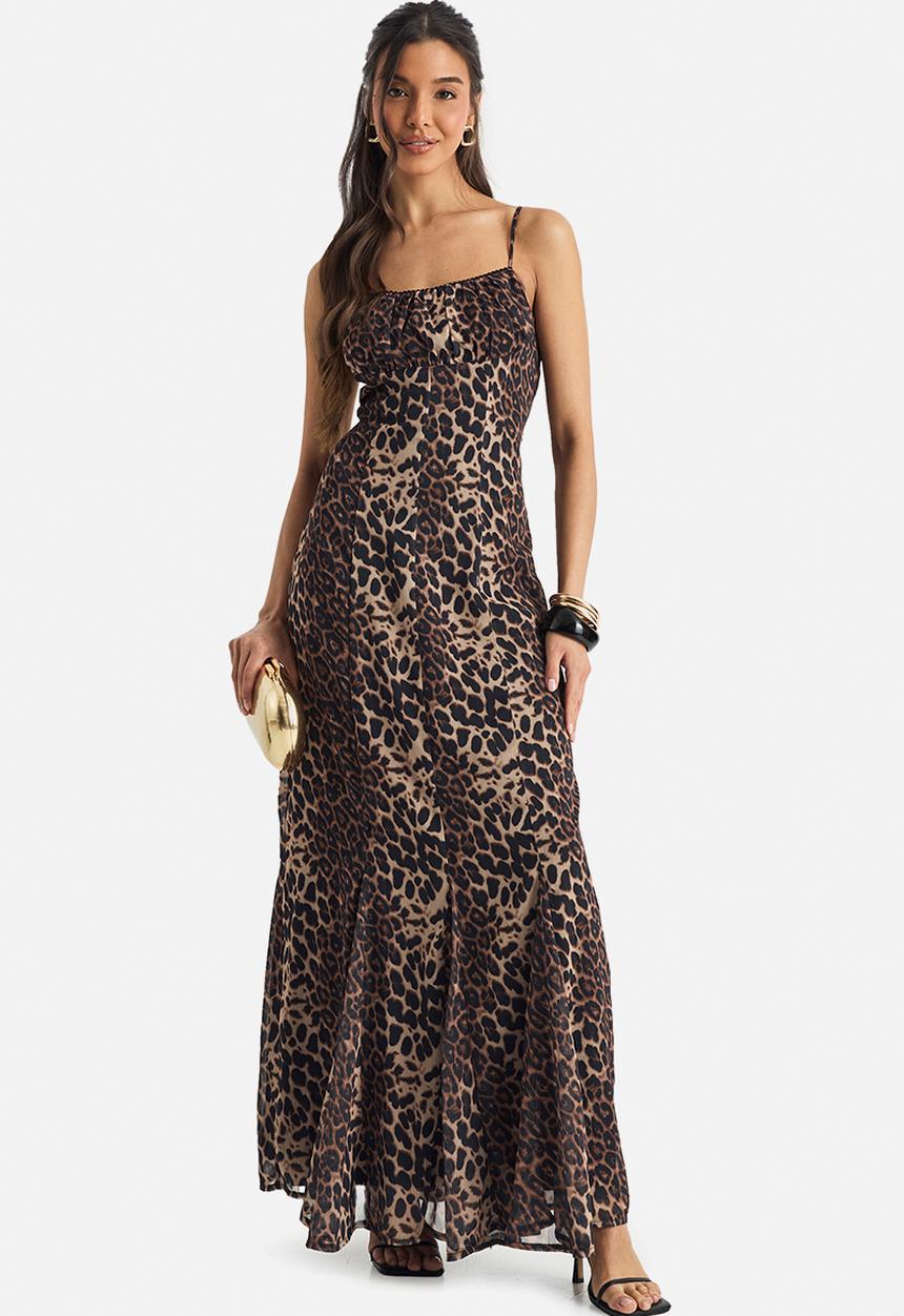 boohoo - Leopard printed godet hem slip dress - brown
