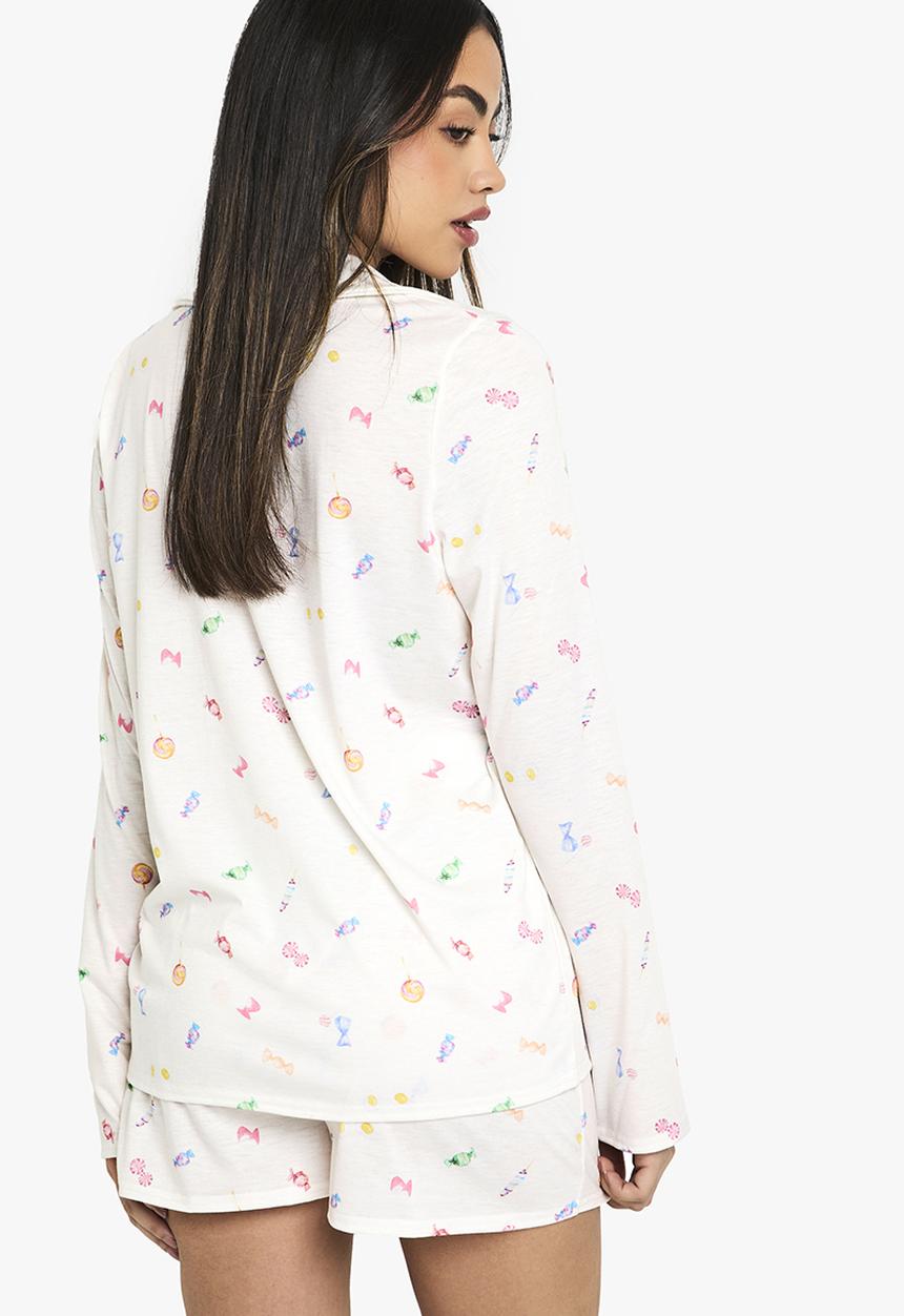 boohoo - Sweets print long sleeve shirt & shorts pyjama set - cream