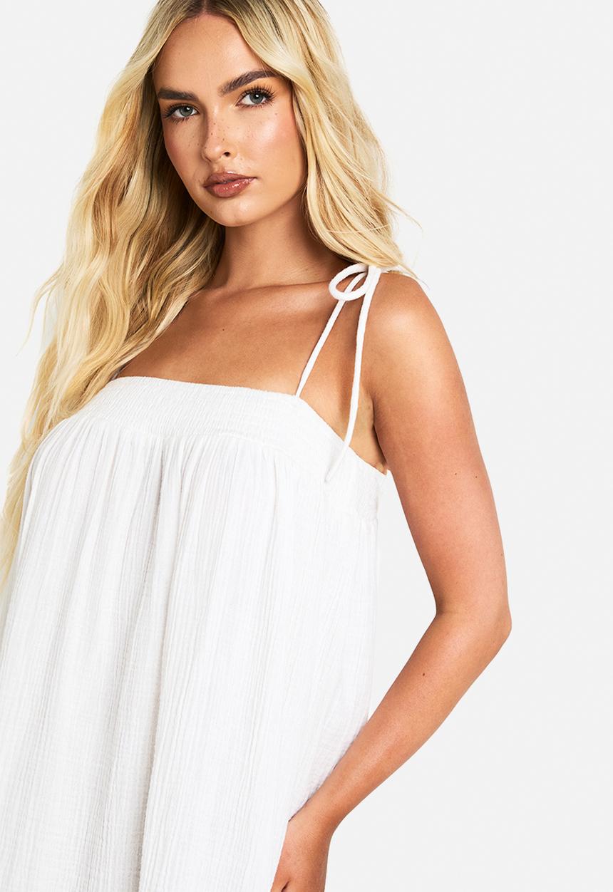 boohoo - Textured smock maxi dress - white