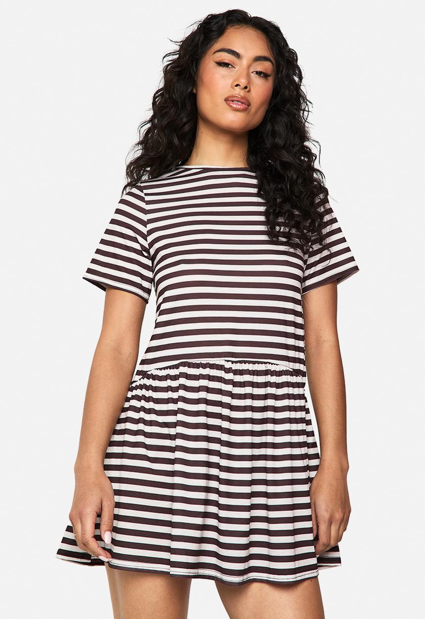 boohoo - Stripe oversized t-shirt smock dress - chocolate