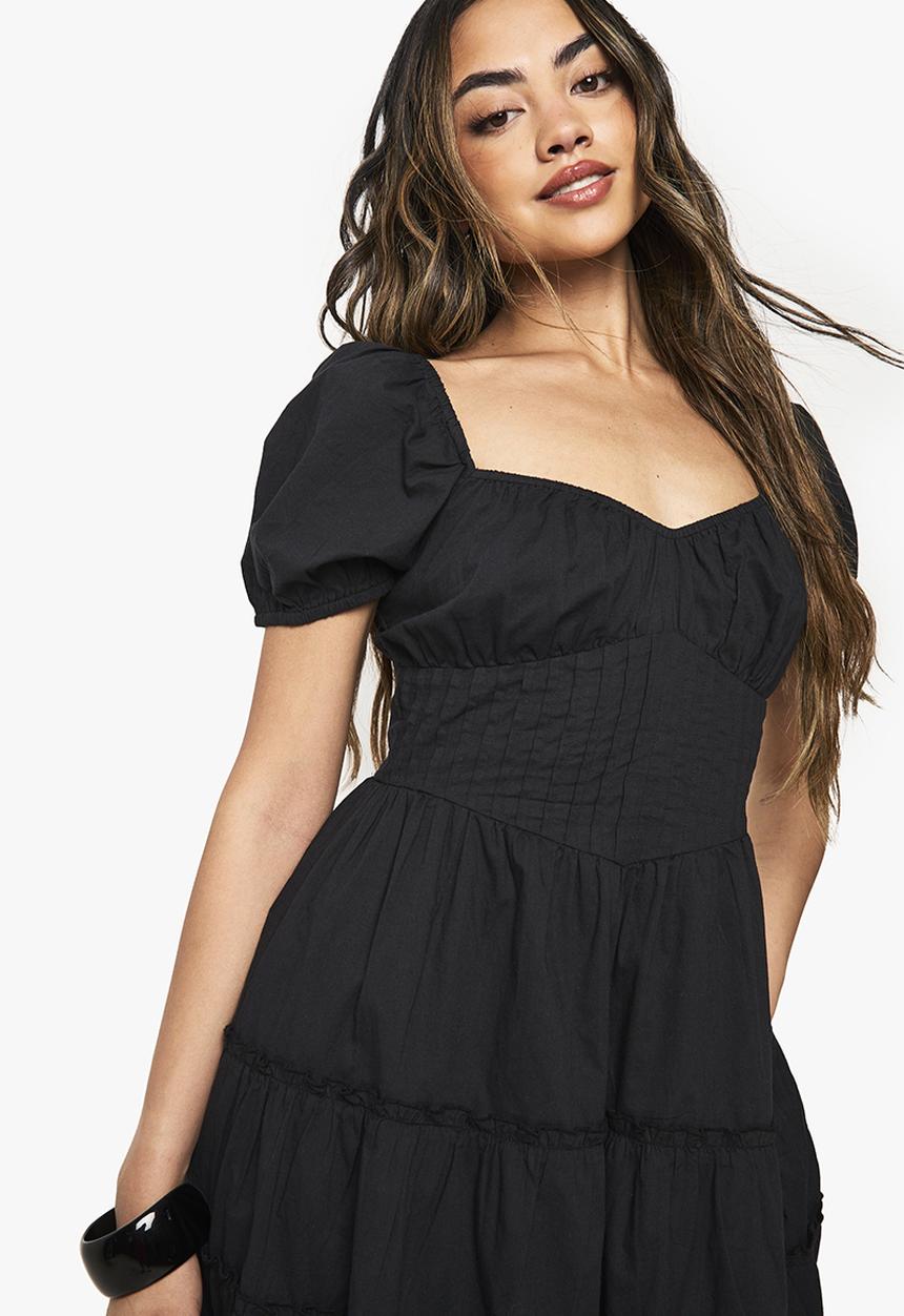boohoo - Cotton tiered puff sleeve smock mini dress - black