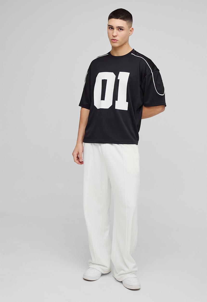 boohooMAN - Oversized Boxy Half Sleeve Varsity T-shirt - Black