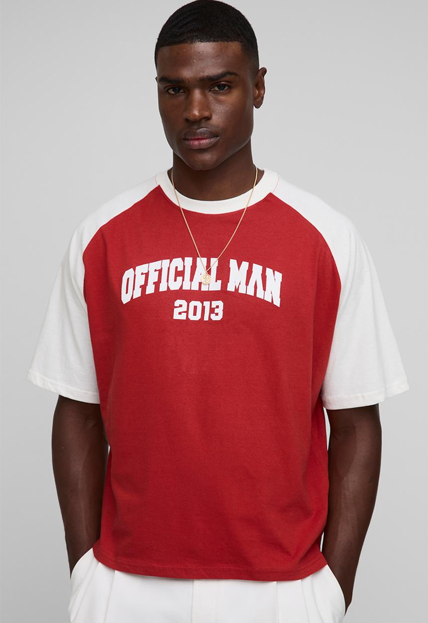 boohooMAN - Oversized Boxy Official Contrast Raglan T-shirt - Red