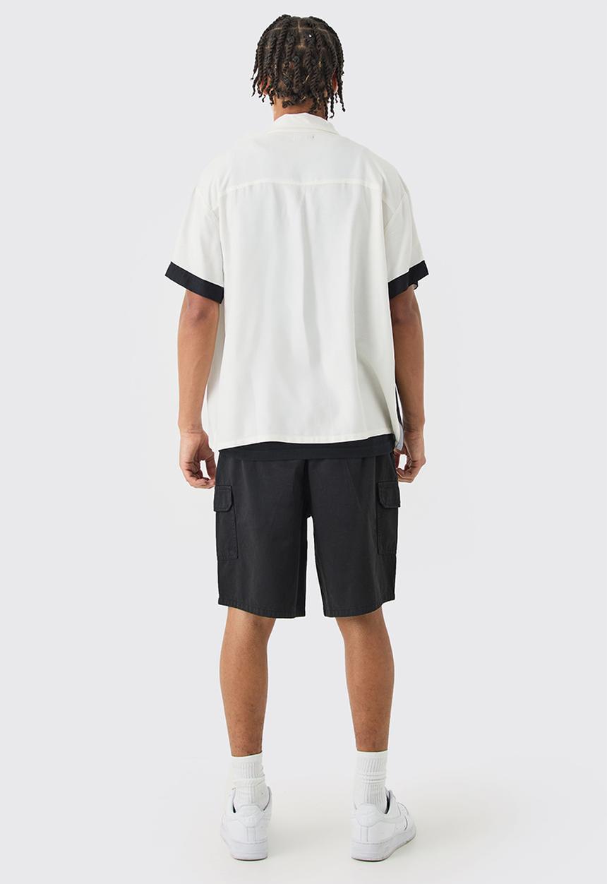 boohooMAN - Relaxed Fit Cargo Shorts - Black