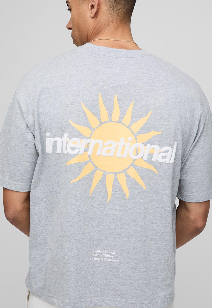 boohooMAN - Oversized Boxy International Sun Slogan Print T-shirt - Grey Marl