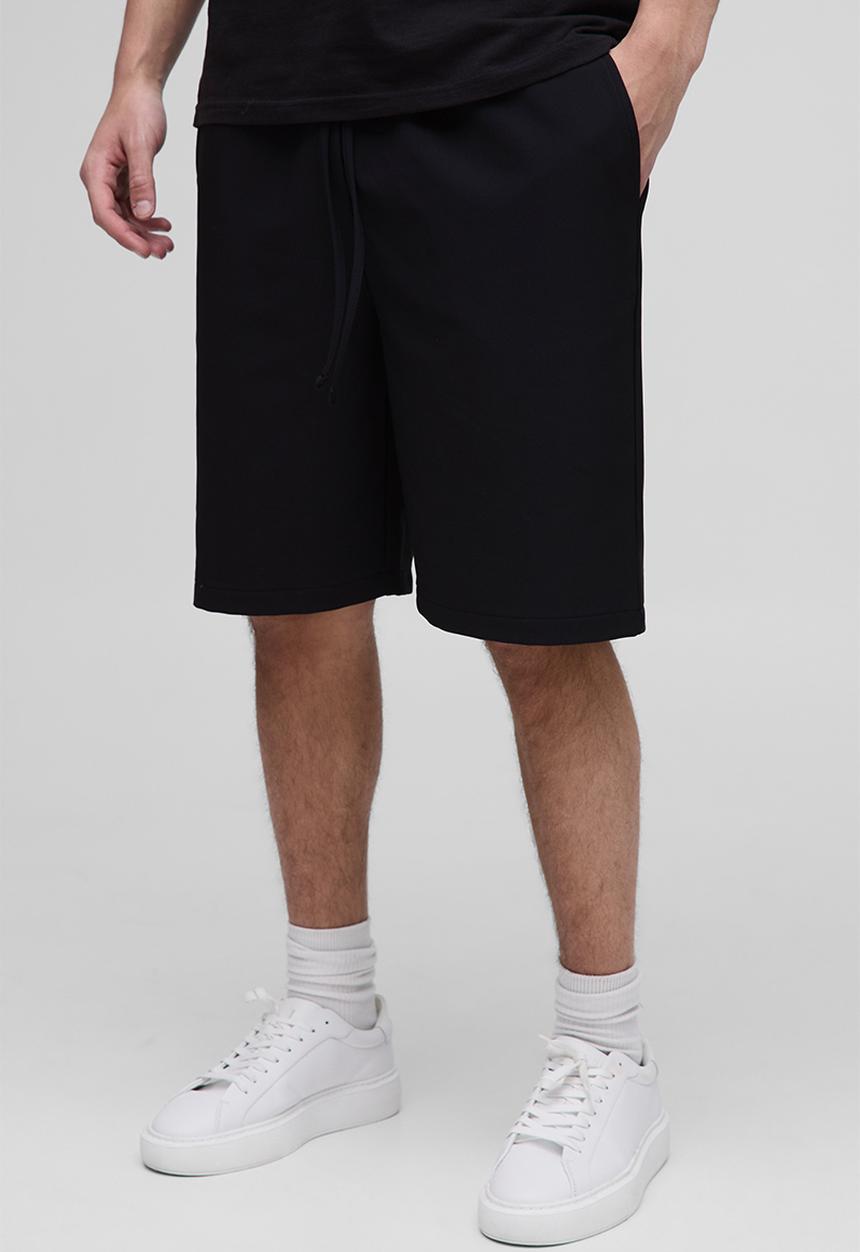 boohooMAN - Elasticated Waist Relaxed Technical Stretch Shorts - black