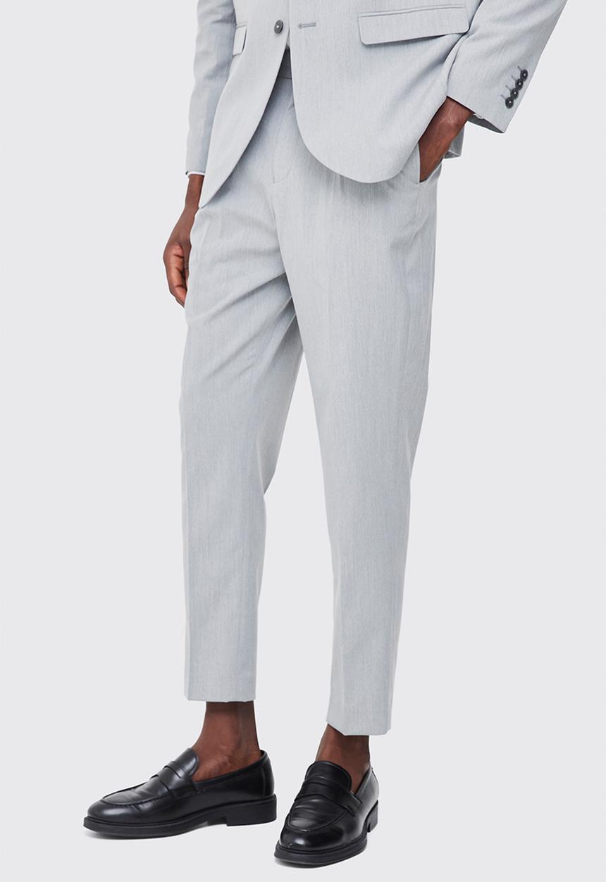 boohooMAN - Fixed Waist Pleat Front Tapered Tailored Trousers - Grey