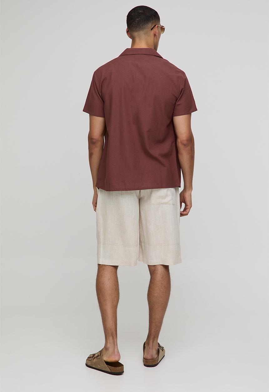 boohooMAN - Regular Fit Revere Linen Blend Short Sleeve Shirt - Chocolate